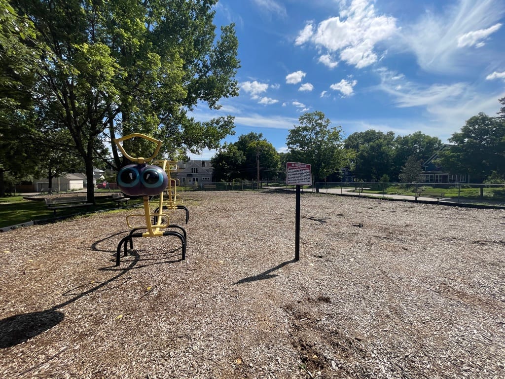 🎡 What happened to the Longfellow School playground?