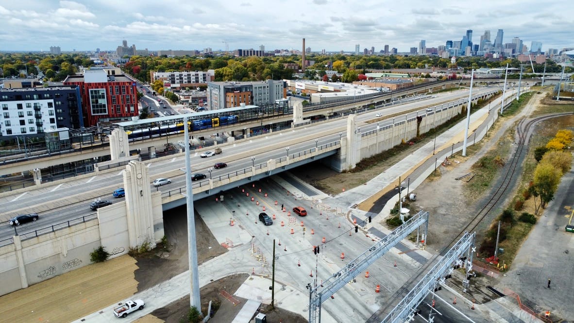 🚧 Hiawatha-Lake interchange will stay closed until December