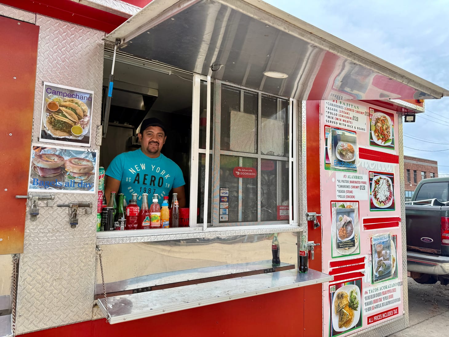 🌮 Visiting downtown’s permanent taco trailer