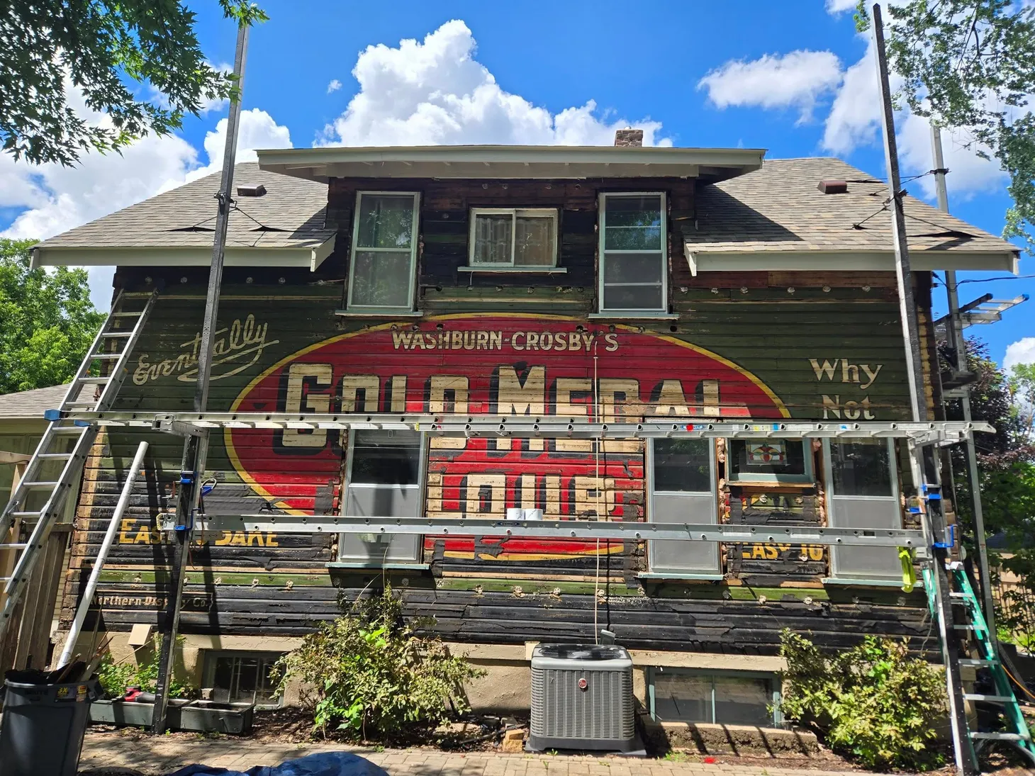 🏅 Minnehaha Ave house goes locally viral after unearthing 110-year-old shop sign